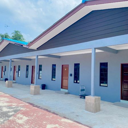Sasuka Chalet Pantai Pandak กัวลาตรังกานู ภายนอก รูปภาพ