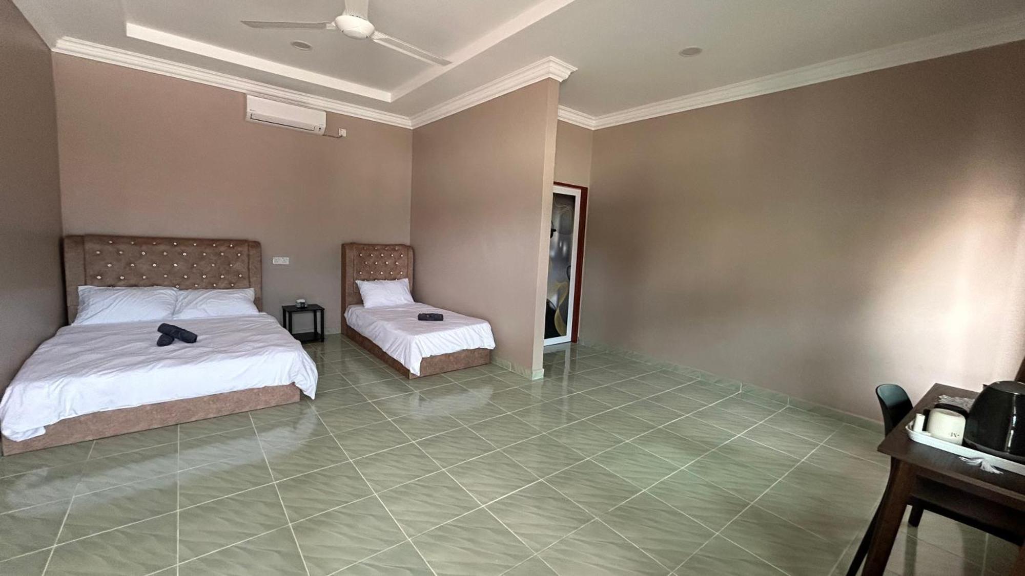 Sasuka Chalet Pantai Pandak กัวลาตรังกานู ภายนอก รูปภาพ